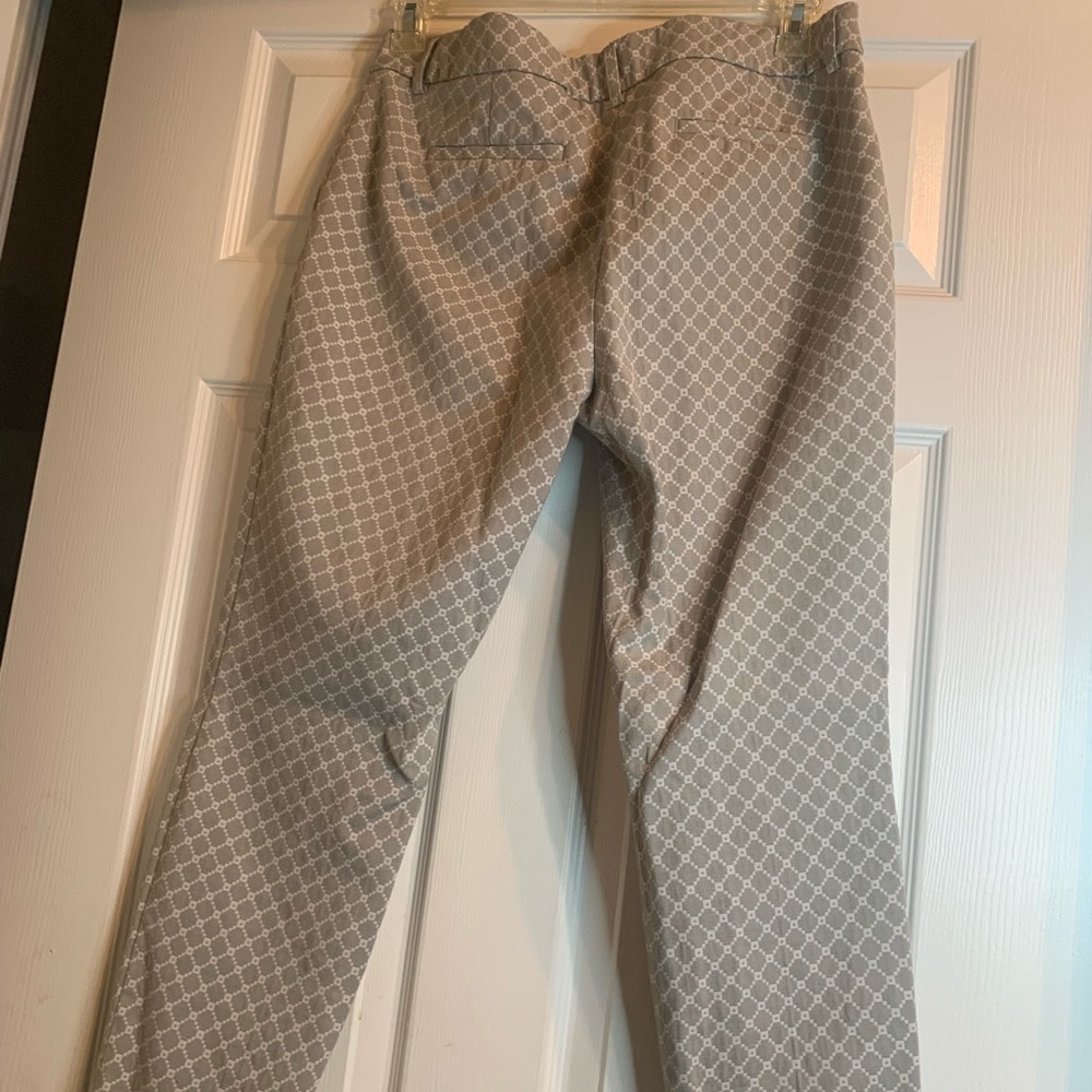 Pattern Capri Pants - image 4